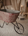 Red wheelbarrow Sancho