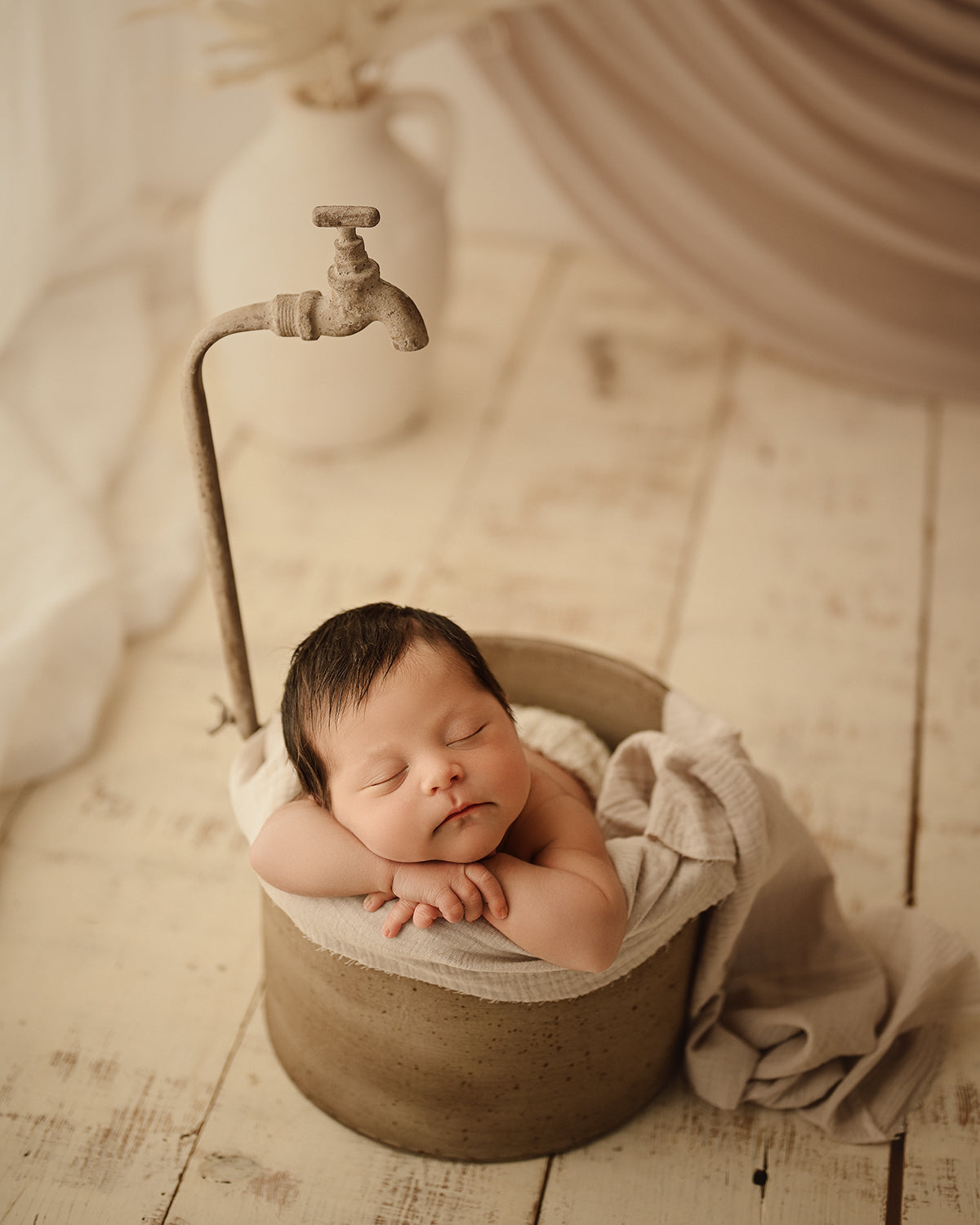 Brass bucket with tap (two sizes) 