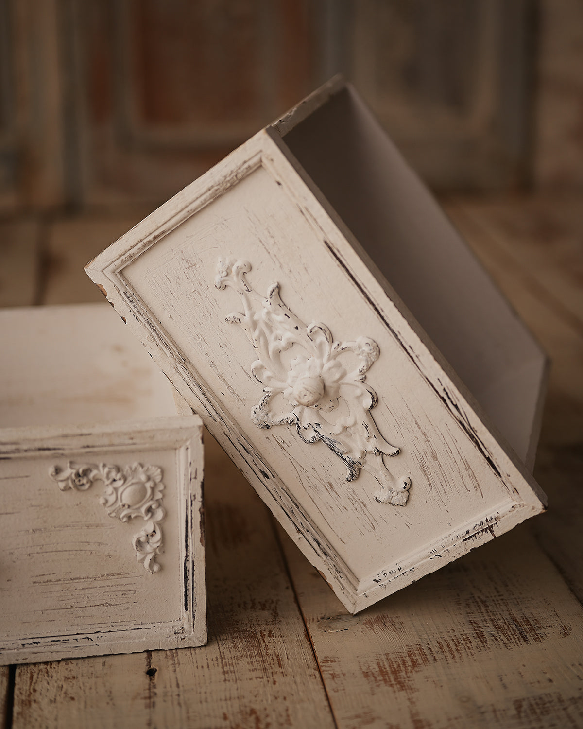 Camilo - White wooden drawer