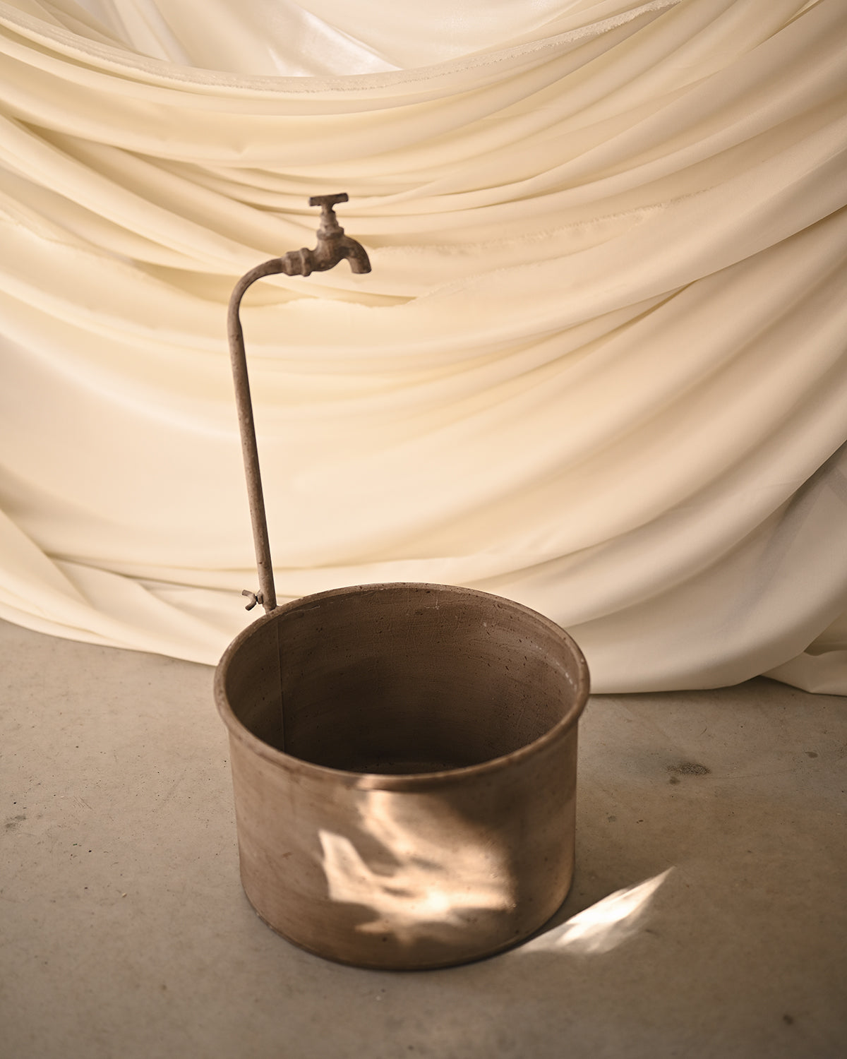 Brass bucket with tap (two sizes) 