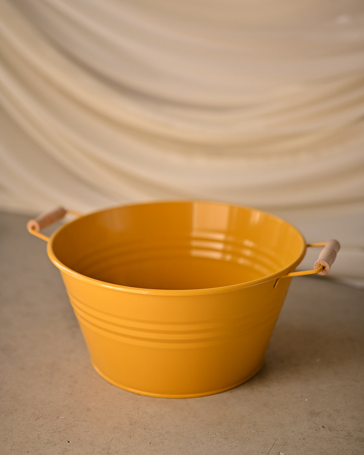 Mustard yellow basin