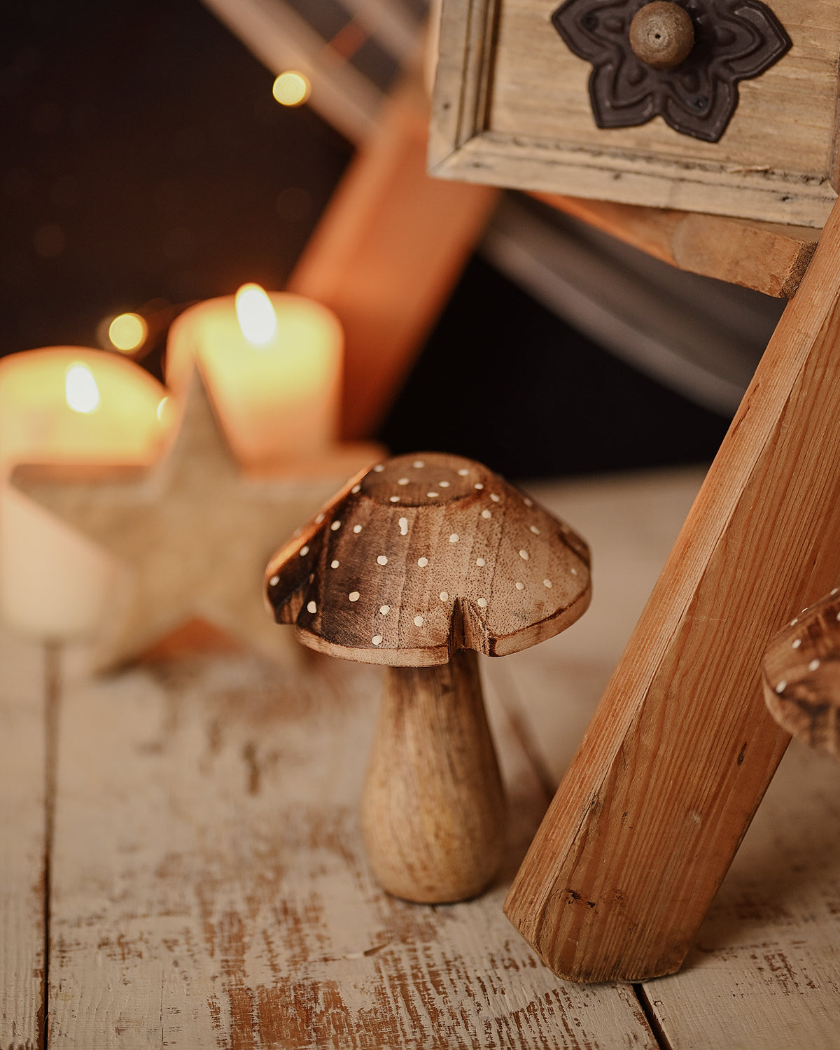 Blas - Dotted wooden mushrooms