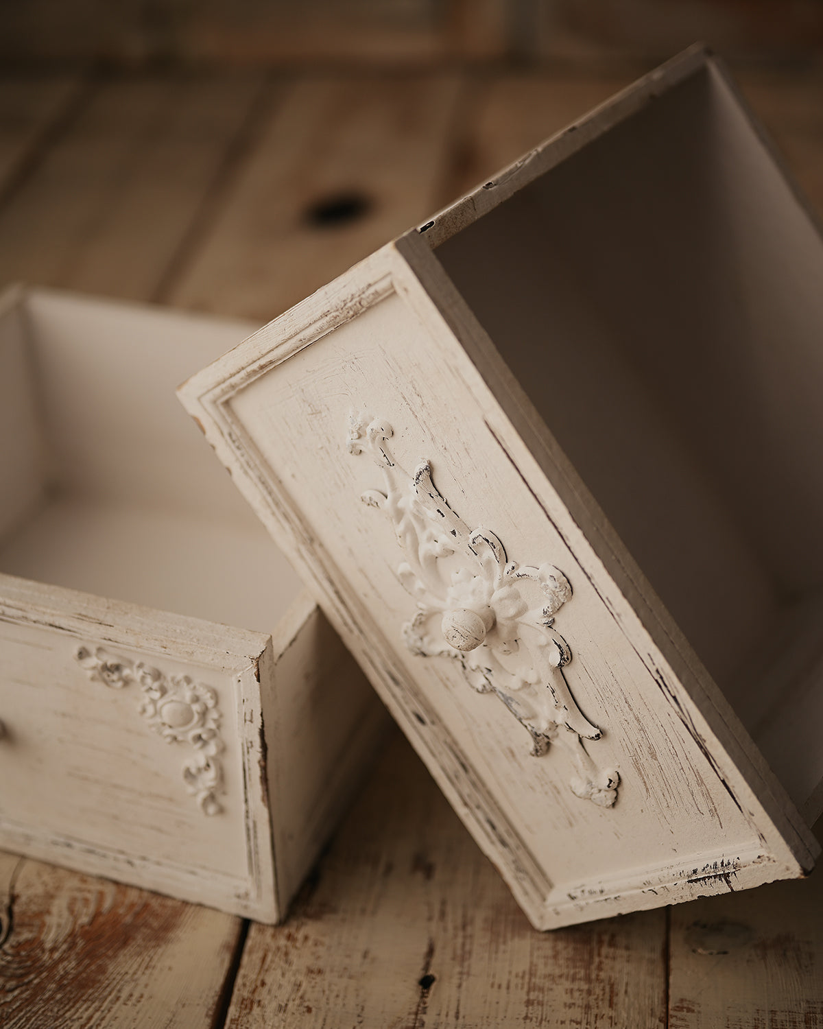 Camilo - White wooden drawer