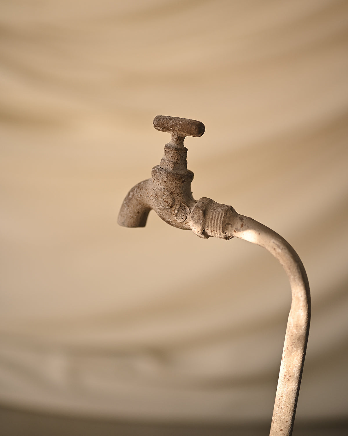 Brass bucket with tap (two sizes) 