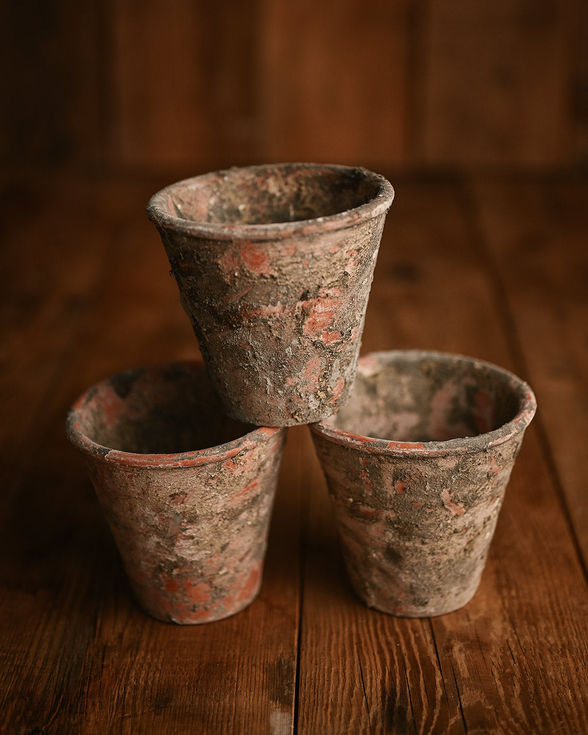 rustic terracotta plant pots Rustic light terracotta pot
