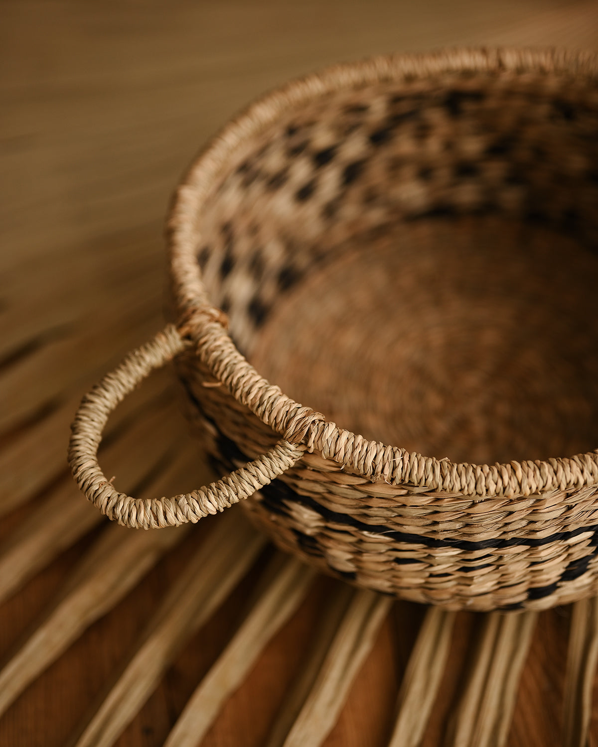 Ignacio - Jute basket with Mayan fretwork